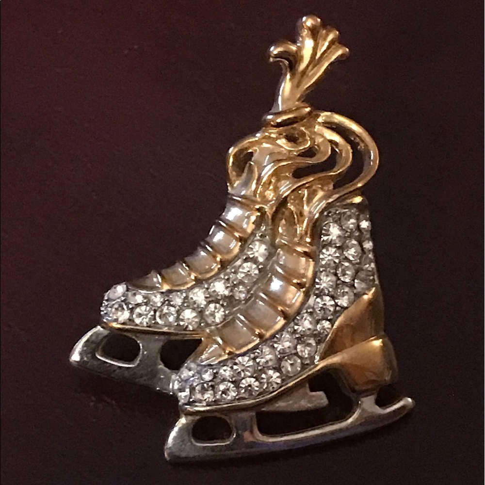 Vintage Ballou Rhinestone Gold Skates Pin